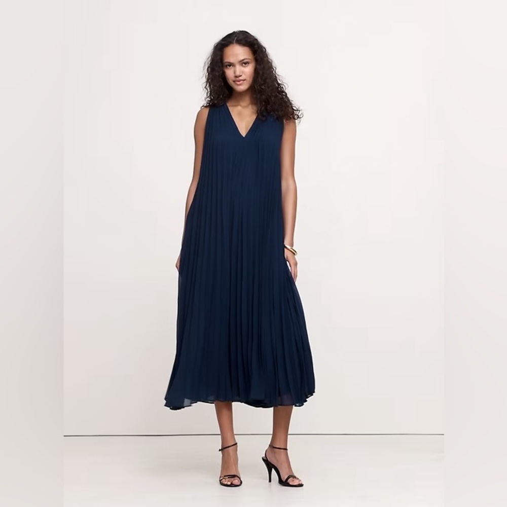 banana republic blue pleated dress | Dresses | Nwt Banana Republic Navy Georgette Openback Maxi 77981 Select Pants Size:34 Petite body length backless gown Perula Mini Dress -